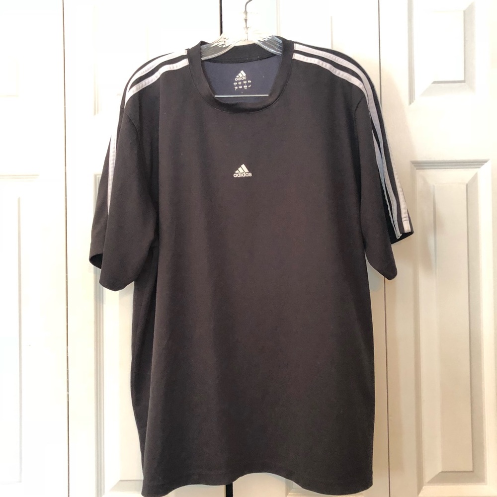 Men’s Adidas Soccer short sleeve Shirt size Large
